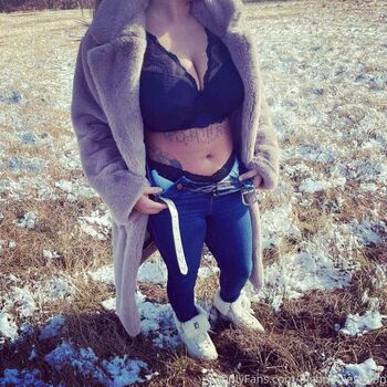 Full leaked Gentle / private onlyfans photo