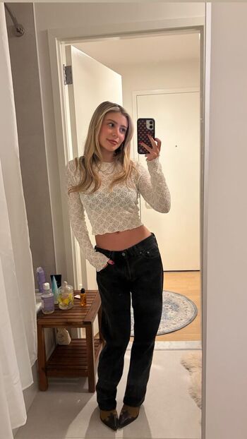 Full leaked Genevieve hannelius page private onlyfans photo