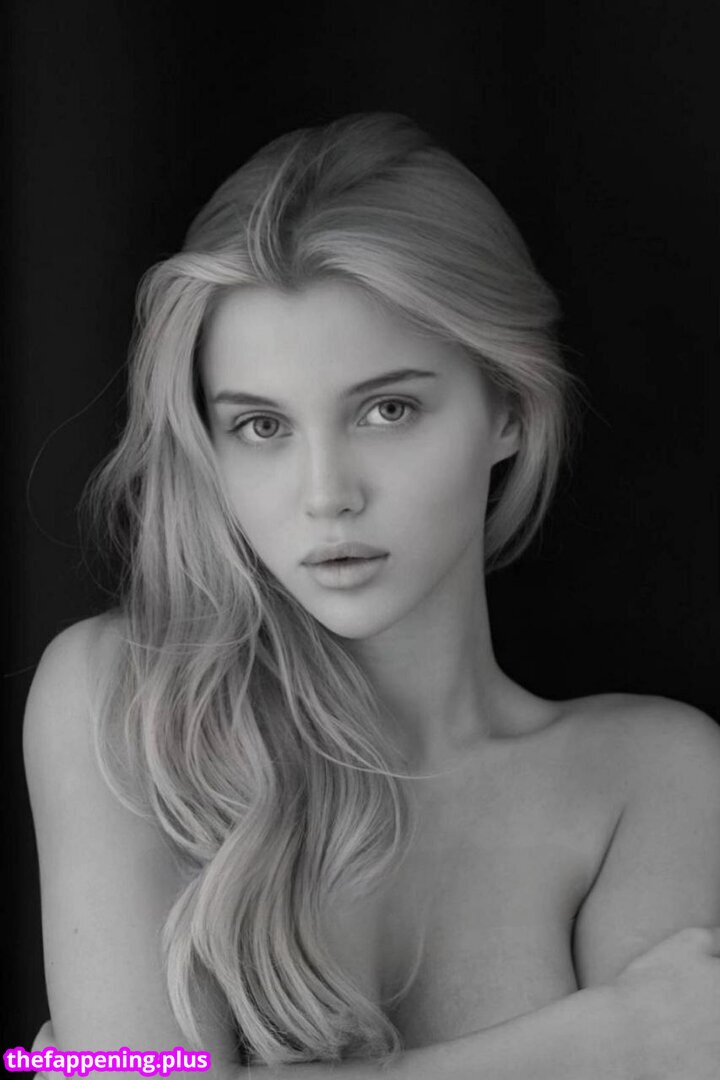 Elizaveta Stefanovna / Genlistef / jenandfreddie Photo OnlyFans Nu #24