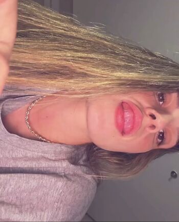 Full leaked Giovana queiroz costa garbelini private onlyfans photo
