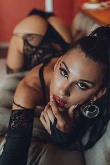 Full leaked Giuli turns page private onlyfans photo