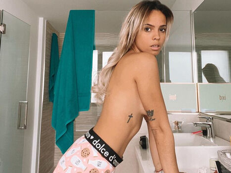 Gloria Camila