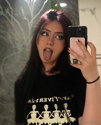 goth-bum-babe