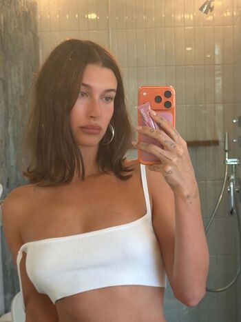 Hailey Baldwin Bieber