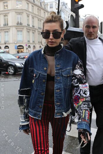Full leaked Hailey bieber private onlyfans photo
