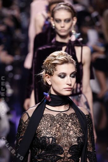 Hailey Bieber