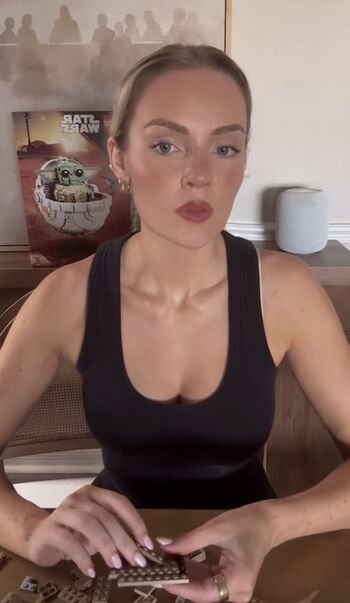 Full leaked Hailey malles page private onlyfans photo