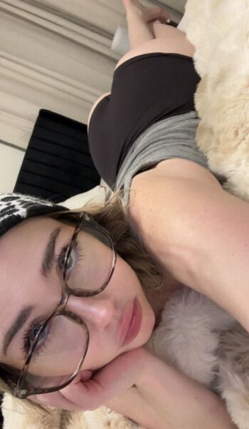 Full leaked Hailsbee  page private onlyfans photo