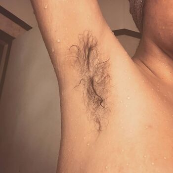 Full leaked Hairy women private onlyfans photo