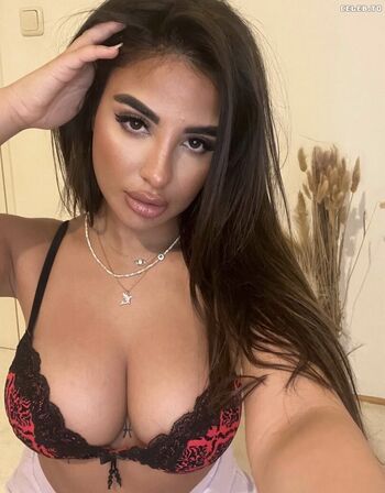 Helia Soltani