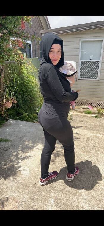 Full leaked Hijab private onlyfans photo