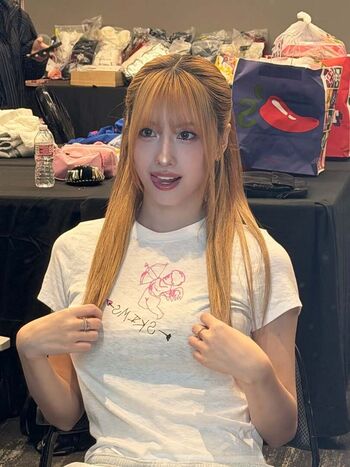 Hirai Momo