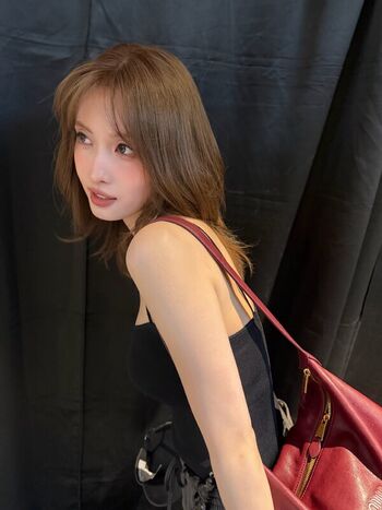 Hirai Momo