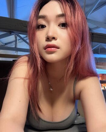 Full leaked Holly shu page private onlyfans photo