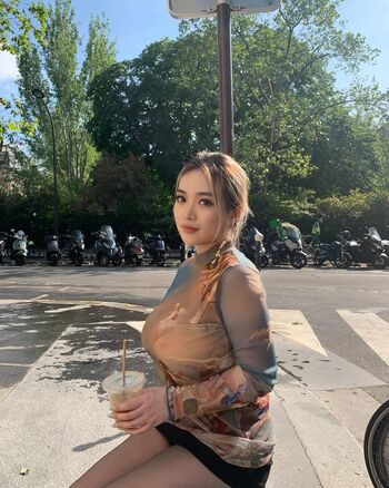 holly_shu_