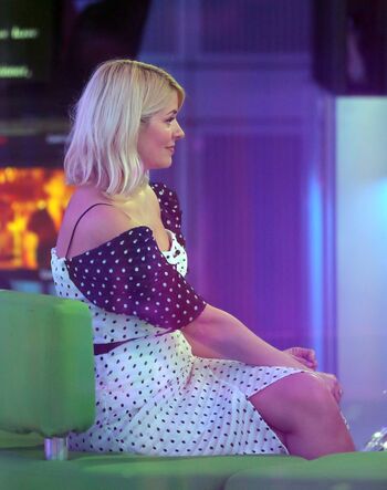 Full leaked Holly willoughby page private onlyfans photo