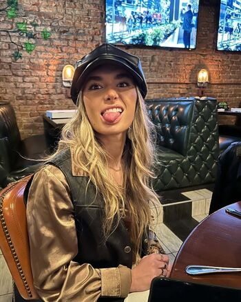 Hopie Schlenker
