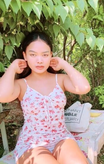 Full leaked Huniboo private onlyfans photo