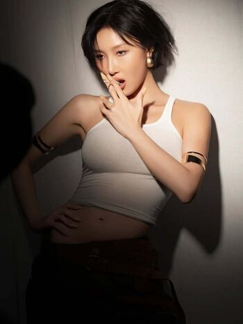 Full leaked Hwasa page private onlyfans photo
