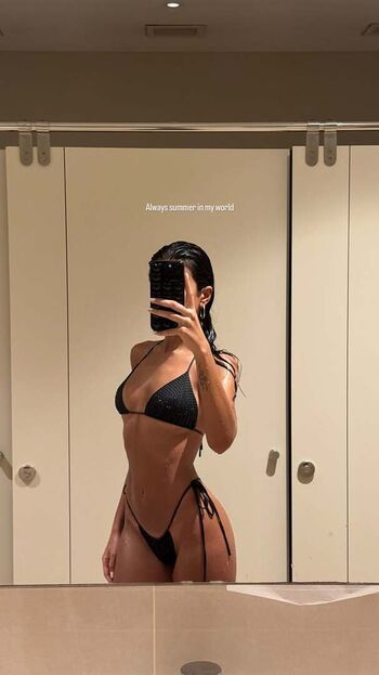 Full leaked Iffat marash page private onlyfans photo