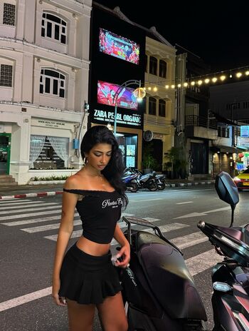 Full leaked Iffat marash private onlyfans photo