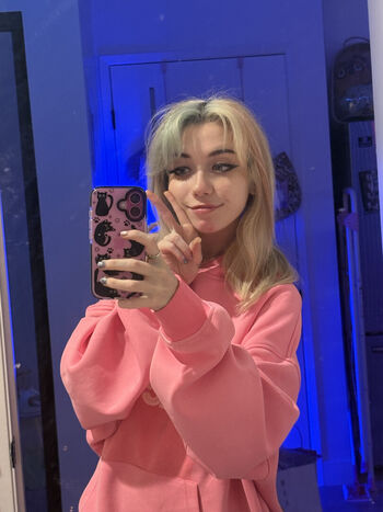 Full leaked Iluvmeww page private onlyfans photo