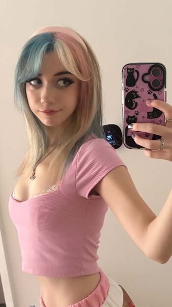 Full leaked Iluvmeww page private onlyfans photo