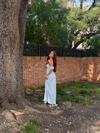 isabella.l.flores