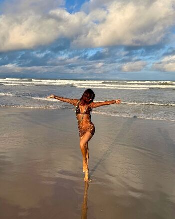 Isis Valverde