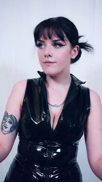 Itsavalynn