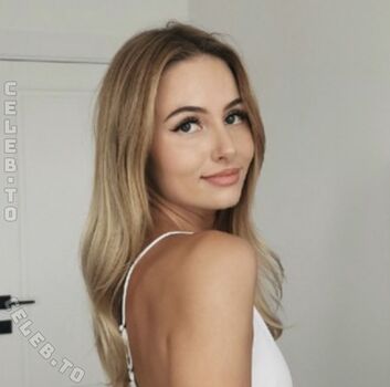 Full leaked Itssky private onlyfans photo