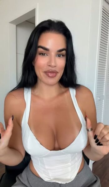 Ivana Knoll