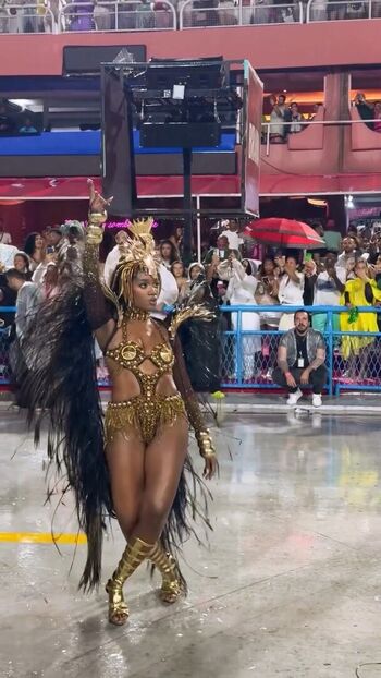 Iza Cantora