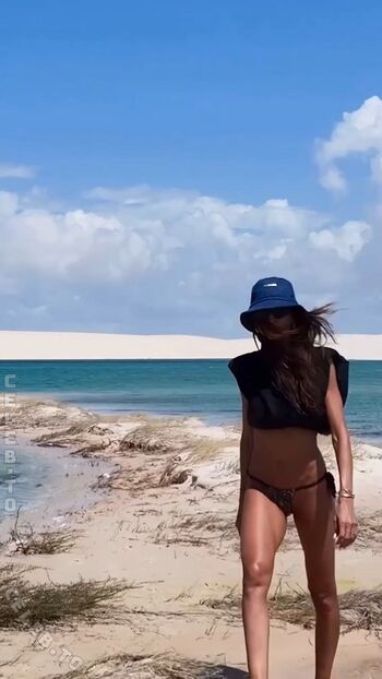 Izabel Goulart