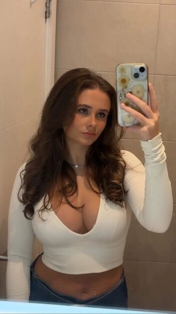 Izzy Davies