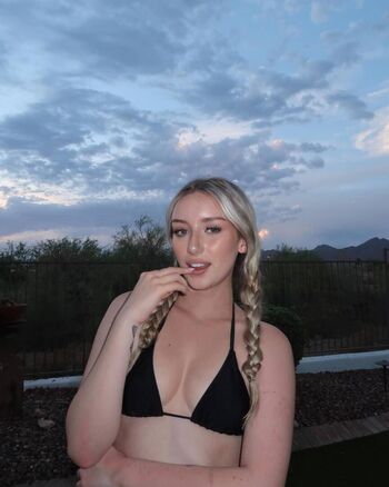 Izzy Rae
