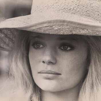 Jacqueline Bisset