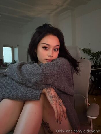 Full leaked Jadeyanh  page private onlyfans photo
