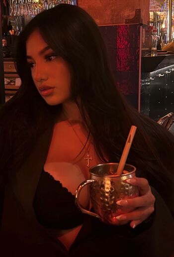 jasmine_lillyyyy