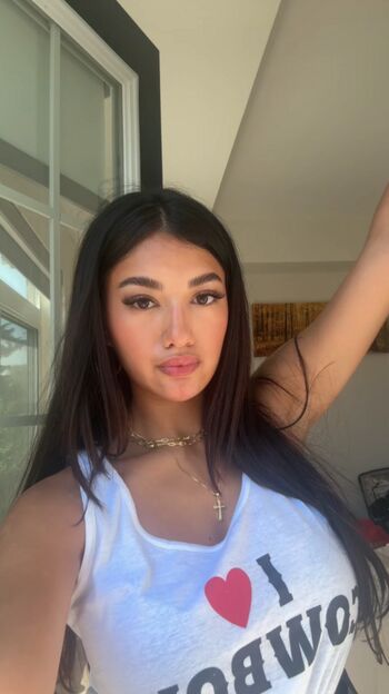 jasmine_lillyyyy