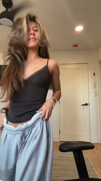 Jasmine Yi
