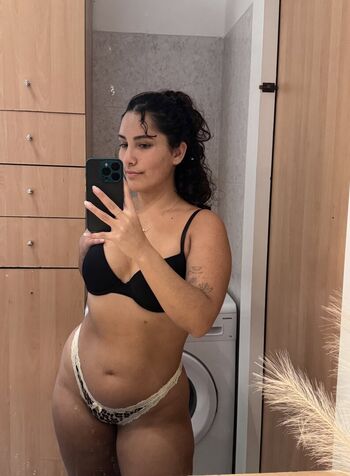 Jeanett24
