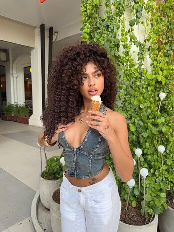 Full leaked Yuri gen/ private onlyfans photo