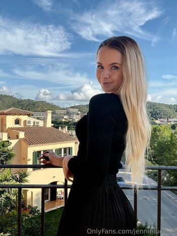 Jenni Blue 