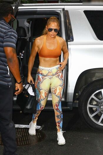 Full leaked Jennifer lopez private onlyfans photo