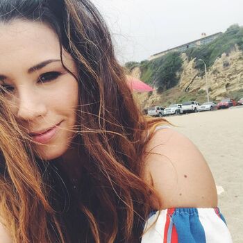Jillian Rose Reed