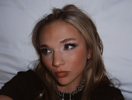 Julia Hart