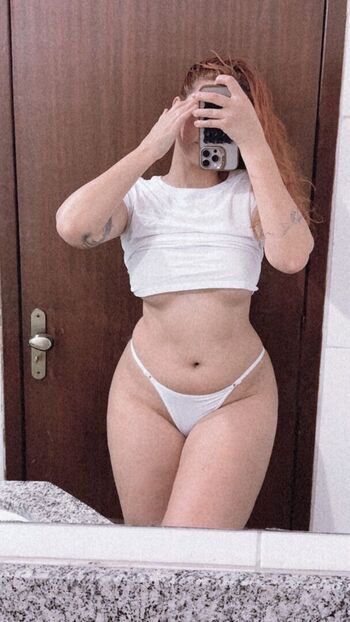 Julia Macedo