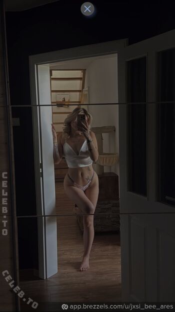Full leaked Jxsi bee ares page private onlyfans photo