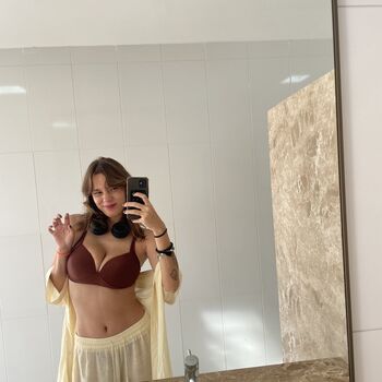 Full leaked Roshni rai/ private onlyfans photo